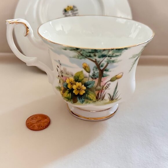 Vintage Royal Albert Teacup and Saucer - Picture 8 of 8